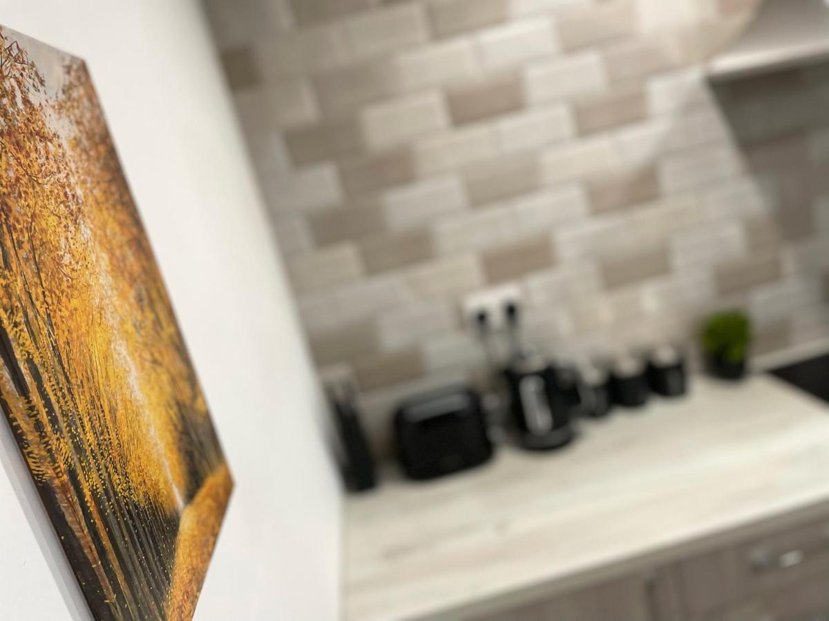 Luxurious 2 Bed Apartment In Heart Of Burnley With Private Parking Ngoại thất bức ảnh